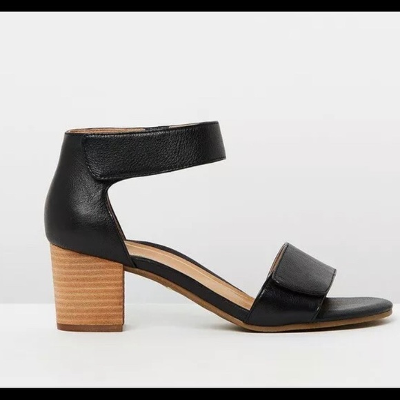 Vionic Solana - Picture 2 of 9